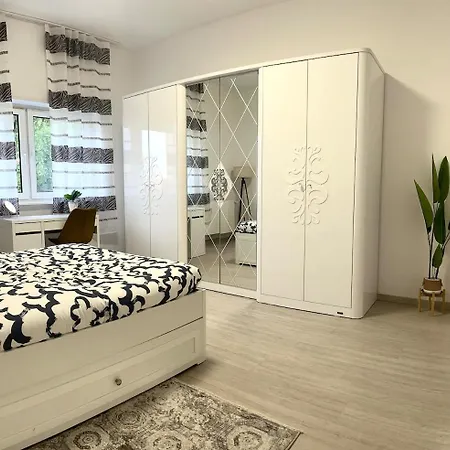 Schoenes In Einer 3er Wg-wohnung Geeignet Fuer Einen Mann Shared *